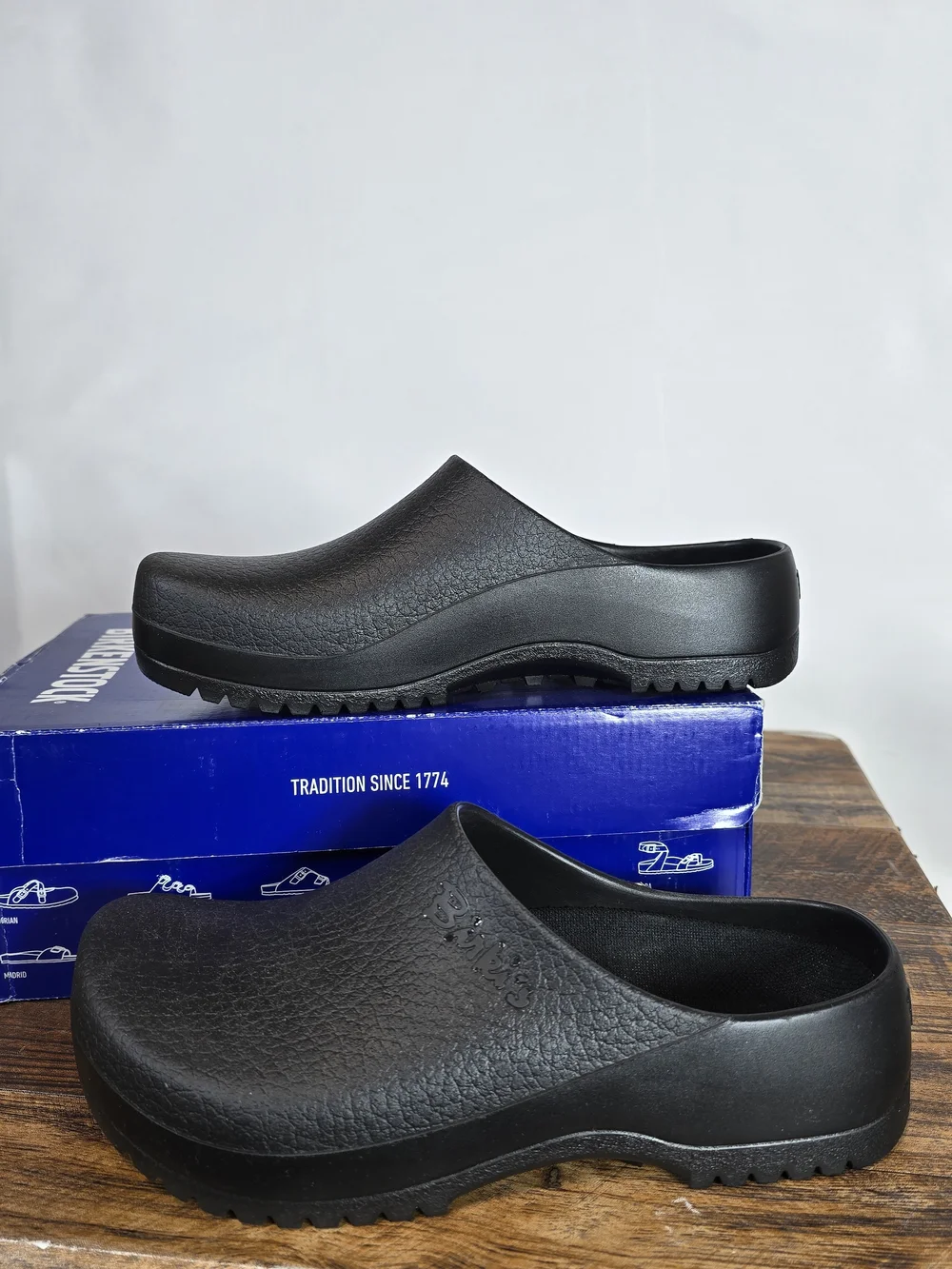Birkenstock Slip Resistant Black Slip On Comfort Clog for Men Size 8